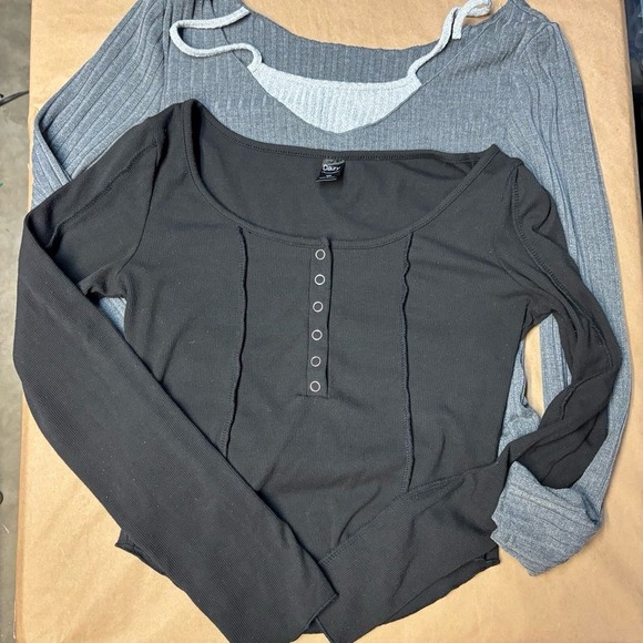 No Boundaries Tops - Women's Large‎ Long Sleeve Top Lot of Two